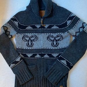 Dark and light grey Aritzia sweater